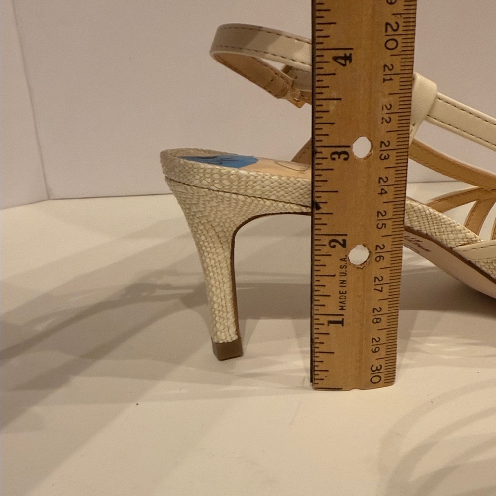Jessica Simpson Strappy Pumps Cream Color  NWT-FINAL PRICE! - Picture 10 of 11